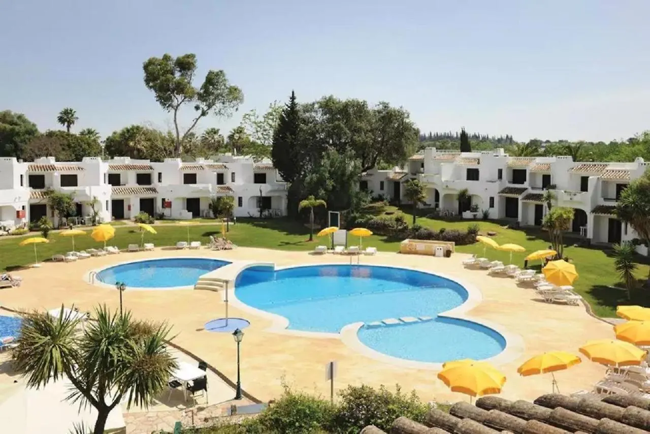 Oliver Albufeira 0*,